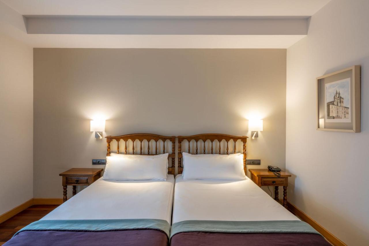 Parador De Villafranca Del Bierzo Buitenkant foto